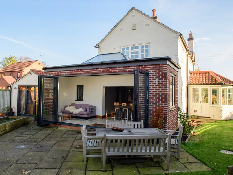 Bifold Neasden