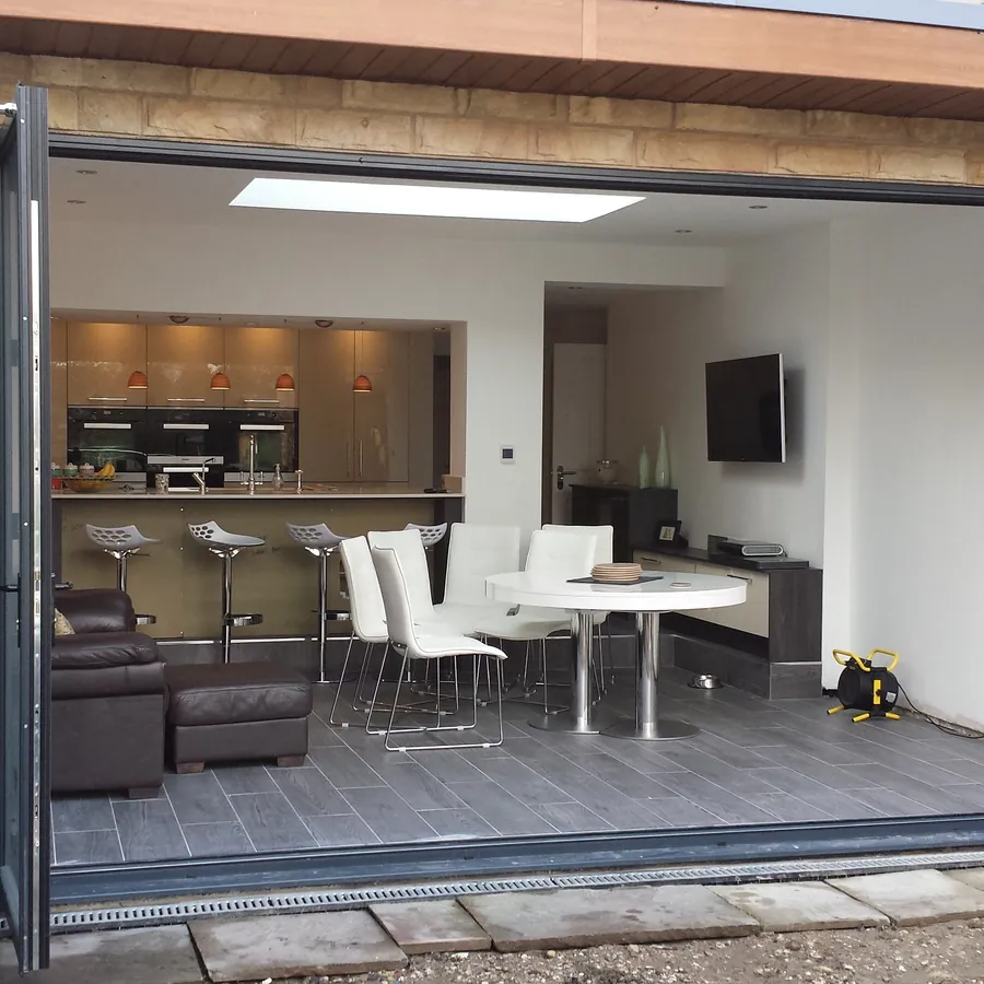 Bifold Neasden